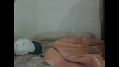 Snapshot of cumslutboi27 chatting on 3, 3, 2025 cumslutboi27 online show from 3, 3, 2025