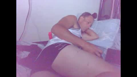 Snapshot of cumslutboi27 chatting on 14, 9, 2025 cumslutboi27 online show from 14, 9, 2025