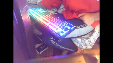 Snapshot of cumslutboi27 chatting on 10, 10, 2025 cumslutboi27 online show from 10, 10, 2025