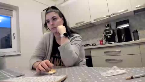 maria  alex online show from 28, 3, 2026