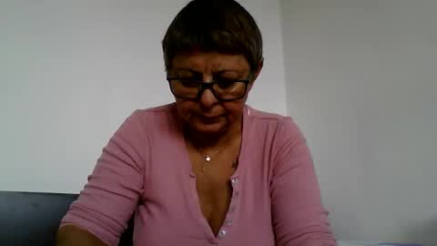 Snapshot of cuplu4346529860 chatting on 22, 10, 2025 couple online show from 22, 10, 2025