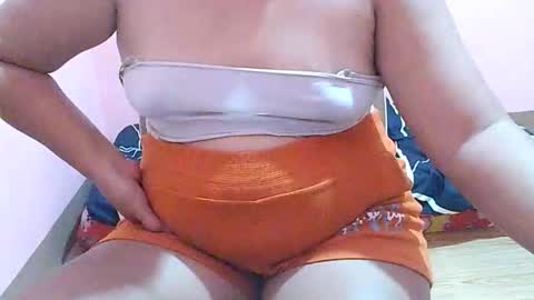 Snapshot of curious_girl247 chatting on 17, 5, 2026 curious_girl247 online show from 17, 5, 2026