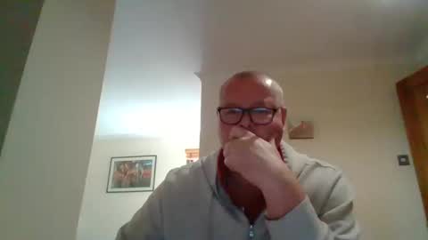 Snapshot of curiousax77 chatting on 11, 3, 2025 curiousax77 online show from 11, 3, 2025