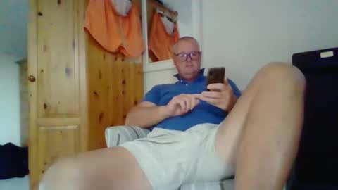 Snapshot of curiousax77 chatting on 7, 10, 2025 curiousax77 online show from 7, 10, 2025