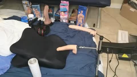 Curiousbisex22 online show from 16, 4, 2026