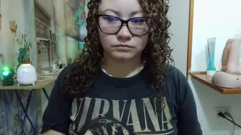 Snapshot of curly_greeneyed chatting on 2, 5, 2026 Vannesa online show from 2, 5, 2026