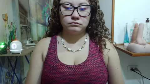 Snapshot of curly_greeneyed chatting on 16, 5, 2026 Vannesa online show from 16, 5, 2026