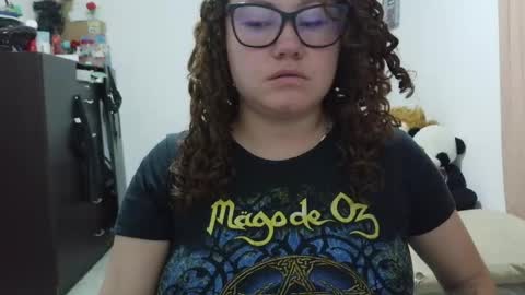 Snapshot of curly_greeneyed chatting on 22, 5, 2026 Vannesa online show from 22, 5, 2026