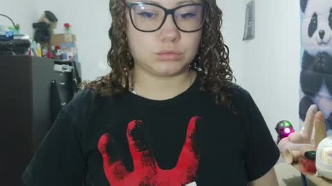 Snapshot of curly_greeneyed chatting on 3, 6, 2026 Vannesa online show from 3, 6, 2026