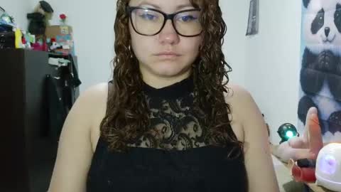 Snapshot of curly_greeneyed chatting on 9, 6, 2026 Vannesa online show from 9, 6, 2026