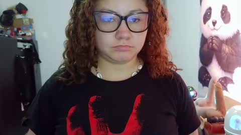 Snapshot of curly_greeneyed chatting on 22, 7, 2026 Vannesa online show from 22, 7, 2026