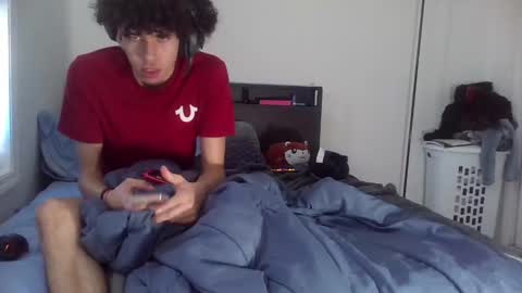 Snapshot of curlyandmixed chatting on 7, 1, 2025 curlyandmixed online show from 7, 1, 2025