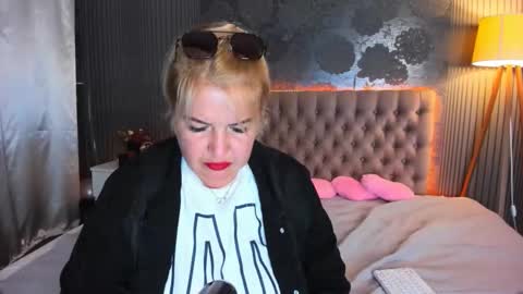 CurlyDreams online show from 13, 9, 2025