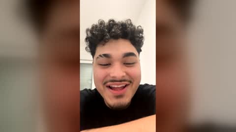 Snapshot of curlythiago chatting on 9, 3, 2026 curlythiago online show from 9, 3, 2026