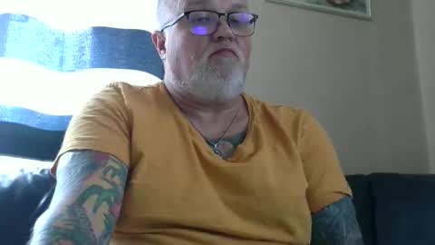 Snapshot of curtus14 chatting on 12, 3, 2026 curtus14 online show from 12, 3, 2026