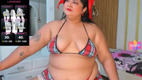 Snapshot of curvy_beauty_ chatting on 23, 10, 2025  Hanna  online show from 23, 10, 2025