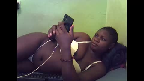 curvy_corazon1 online show from 4, 11, 2025