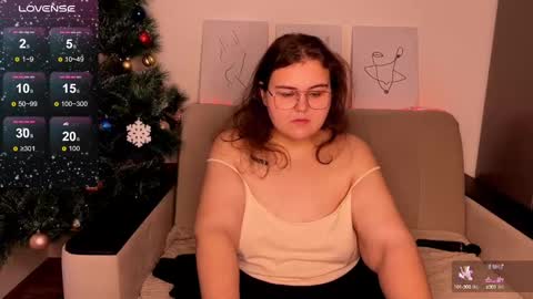Snapshot of curvy_janie chatting on 15, 12, 2024 Jane online show from 15, 12, 2024