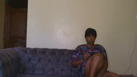 Snapshot of curvyebony1 chatting on 31, 1, 2025 curtis online show from 31, 1, 2025
