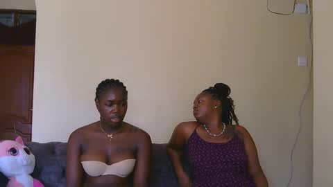 Snapshot of curvyebony1 chatting on 6, 2, 2025 curtis online show from 6, 2, 2025