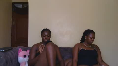 Snapshot of curvyebony1 chatting on 8, 2, 2025 curtis online show from 8, 2, 2025