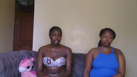 Snapshot of curvyebony1 chatting on 13, 2, 2025 curtis online show from 13, 2, 2025