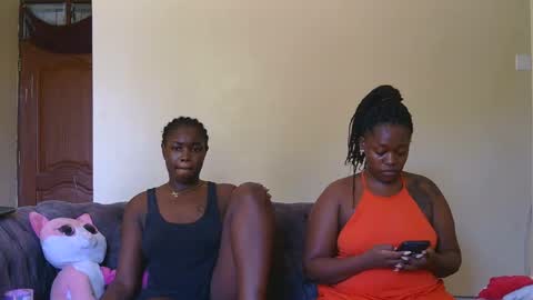 Snapshot of curvyebony1 chatting on 14, 2, 2025 curtis online show from 14, 2, 2025