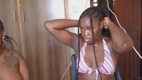 Snapshot of curvyebony1 chatting on 8, 3, 2025 curtis online show from 8, 3, 2025