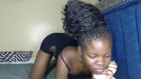 curvyjoan online show from 16, 4, 2026