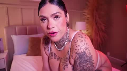 Snapshot of curvyliciouss chatting on 19, 6, 2026 Samantha online show from 19, 6, 2026