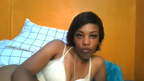 Snapshot of curvylyin chatting on 12, 3, 2026 curvylyin online show from 12, 3, 2026