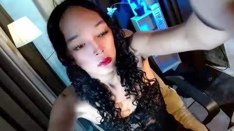 BBY CURLYHANNA online show from 9, 11, 2025