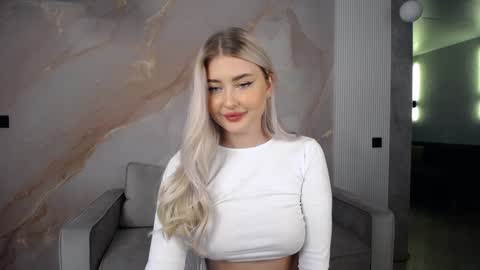 Snapshot of cute18cute chatting on 5, 12, 2024 Kira online show from 5, 12, 2024