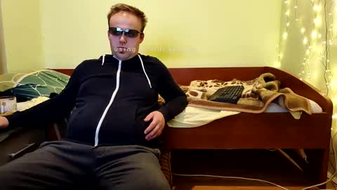 Snapshot of cute69696969 chatting on 28, 9, 2025 cute69696969 online show from 28, 9, 2025