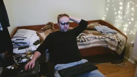 Snapshot of cute69696969 chatting on 19, 11, 2025 cute69696969 online show from 19, 11, 2025