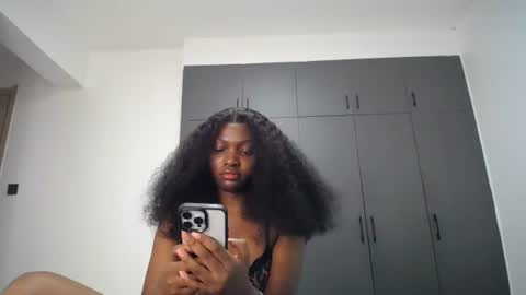 Snapshot of cute_ass18 chatting on 14, 7, 2026 Liya online show from 14, 7, 2026