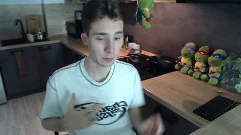 Snapshot of cute_brian chatting on 6, 12, 2024 Im Brian online show from 6, 12, 2024