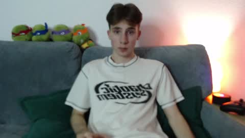 Snapshot of cute_brian chatting on 23, 1, 2025 Im Brian online show from 23, 1, 2025
