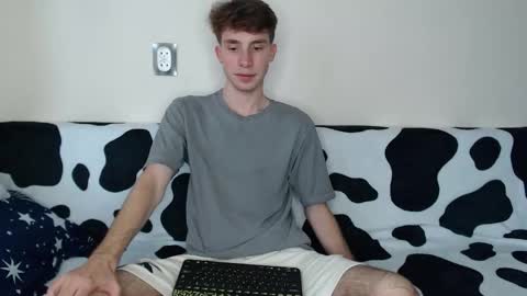 Snapshot of cute_brian chatting on 11, 9, 2025 Im Brian online show from 11, 9, 2025