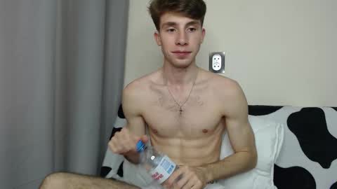 Snapshot of cute_brian chatting on 24, 9, 2025 Im Brian online show from 24, 9, 2025