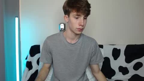 Snapshot of cute_brian chatting on 6, 10, 2025 Im Brian online show from 6, 10, 2025
