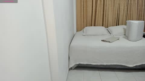 Sara online show from 1, 1, 2025