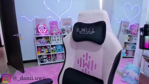 Snapshot of cute_dani__ chatting on 9, 2, 2026 Dani online show from 9, 2, 2026