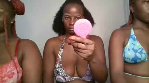 Snapshot of cute_daniellah chatting on 18, 2, 2025 Danillah online show from 18, 2, 2025