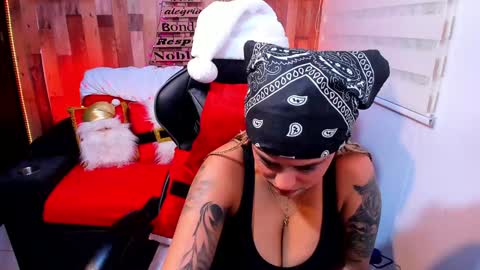 Snapshot of cute_elii chatting on 12, 12, 2024 Independent Model online show from 12, 12, 2024