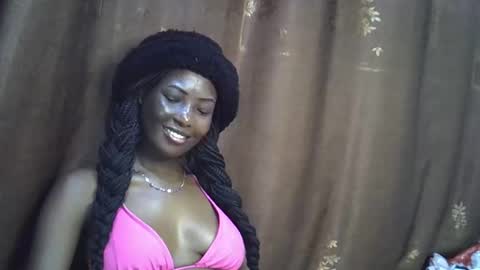 Snapshot of cute_emmy1 chatting on 6, 11, 2025 cute_emmy1 online show from 6, 11, 2025