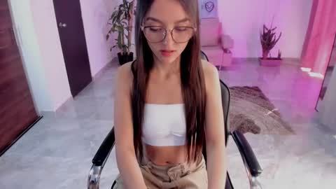 Bella Fox online show from 22, 12, 2025