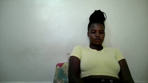 cute_heaven online show from 8, 10, 2025