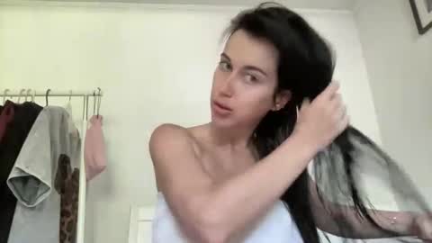 Snapshot of cute_kriss94 chatting on 30, 5, 2026 cute_kriss94 online show from 30, 5, 2026