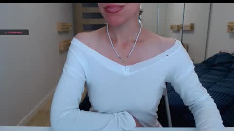 cute_lion_ online show from 16, 10, 2025